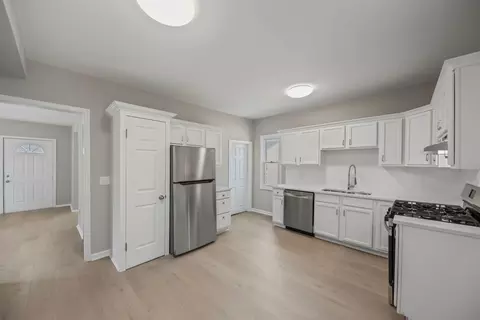 Entry Way - 780 S Elm Ave, Kankakee, IL 60901 photo 1 of 1