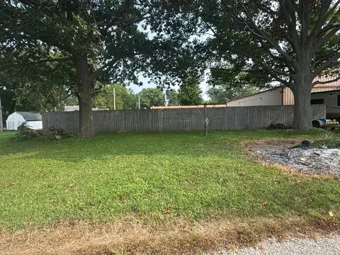 Exterior - 403 E Byron St, Sidney, IL 61877 photo 14 of 14