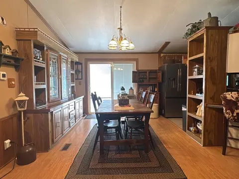 Dining - 403 E Byron St, Sidney, IL 61877 photo 3 of 3