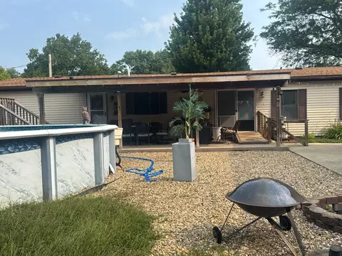 Exterior - 403 E Byron St, Sidney, IL 61877 photo 8 of 14