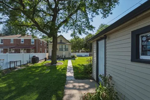 Exterior - 4017 Oak Ave, Brookfield, IL 60513 photo 6 of 6