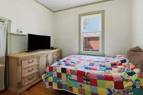 Bedroom - 4017 Oak Ave, Brookfield, IL 60513 photo 1 of 3