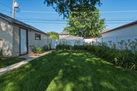 Exterior - 4017 Oak Ave, Brookfield, IL 60513 photo 3 of 6