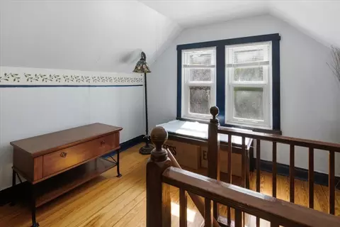 Entry Way - 4017 Oak Ave, Brookfield, IL 60513 photo 2 of 2