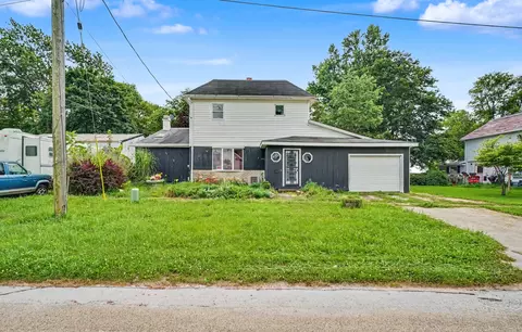 Other - 105 W Maple St, Roberts, IL 60962 photo 1 of 11