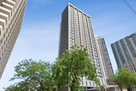 6147 N Sheridan Rd #11A, Chicago, IL 60660