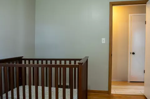 Bedroom - 810 42nd St, Moline, IL 61265 photo 2 of 8
