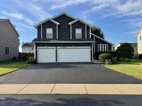 7705 Boxwood Ln, Plainfield, IL 60586