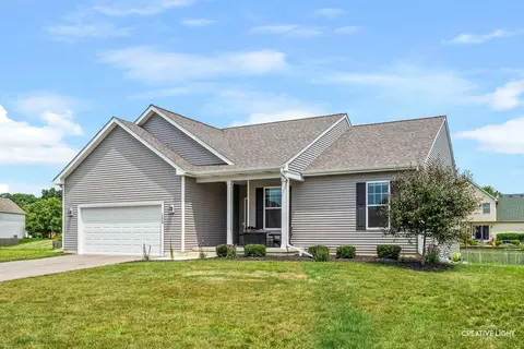 1209 Oakmont Ct, Sandwich, IL 60548