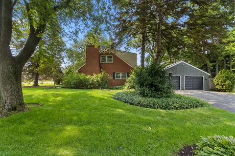 1501 20th St, Zion, IL 60099