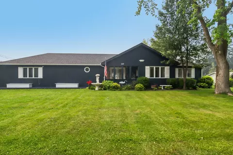 117 Kent Ave, Wauconda, IL 60084