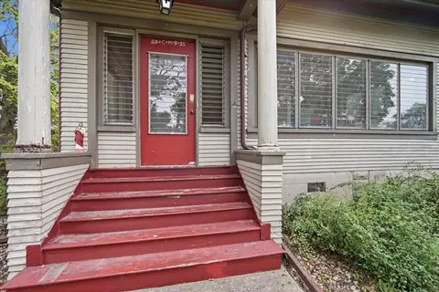 Exterior - 312 W 5th St, Gridley, IL 61744 photo 2 of 8