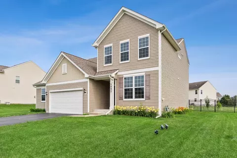 1452 Ruby Dr, Yorkville, IL 60560