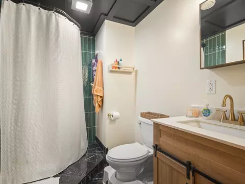 Bath - 2085 Lake Summerset Rd, Davis, IL 61019 photo 5 of 5