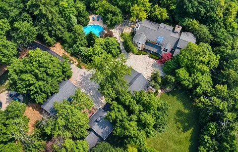 View/Area - 112 Brinker Rd, Barrington Hills, IL 60010 photo 2 of 4