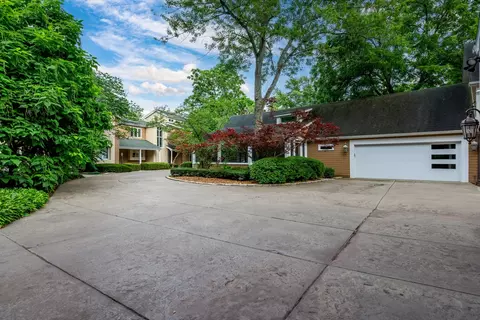 Exterior - 112 Brinker Rd, Barrington Hills, IL 60010 photo 3 of 33