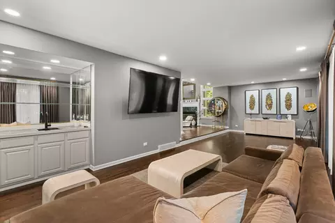Living - 112 Brinker Rd, Barrington Hills, IL 60010 photo 6 of 17