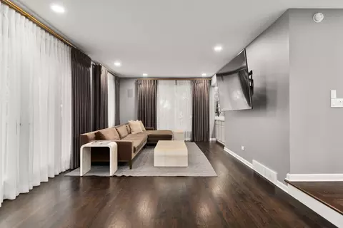 Living - 112 Brinker Rd, Barrington Hills, IL 60010 photo 4 of 17