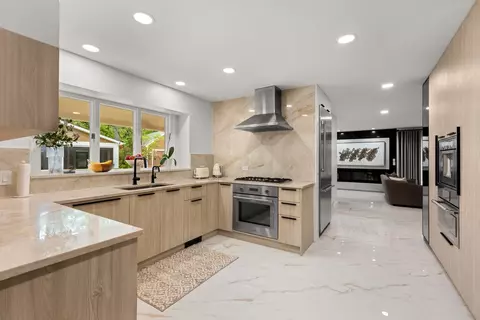 Kitchen - 112 Brinker Rd, Barrington Hills, IL 60010 photo 1 of 5