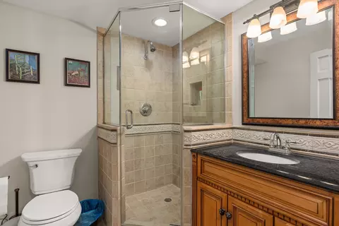 Bath - 112 Brinker Rd, Barrington Hills, IL 60010 photo 6 of 8