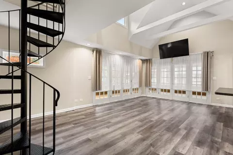 Living - 112 Brinker Rd, Barrington Hills, IL 60010 photo 16 of 17