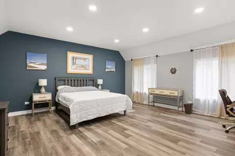 Bedroom - 112 Brinker Rd, Barrington Hills, IL 60010 photo 5 of 6