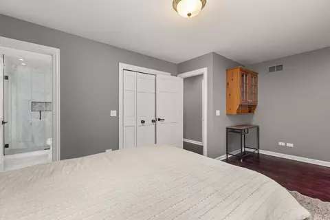 Bedroom - 112 Brinker Rd, Barrington Hills, IL 60010 photo 4 of 6