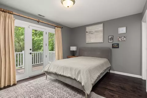Bedroom - 112 Brinker Rd, Barrington Hills, IL 60010 photo 2 of 6