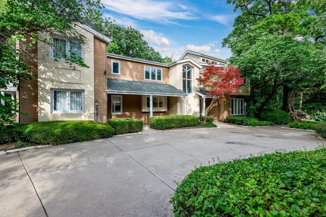 112 Brinker Rd, Barrington Hills, IL 60010