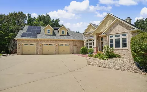 1270 W Hickory Point Rd, Decatur, IL 62526