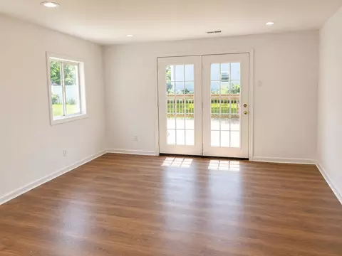 Living - 16225 Central Park Ave, Markham, IL 60428 photo 2 of 2