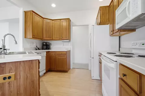 Kitchen - 5 Spring Ridge Cir, Bloomington, IL 61704 photo 2 of 2