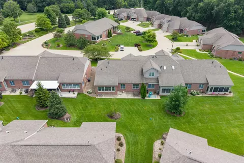 View/Area - 5 Spring Ridge Cir, Bloomington, IL 61704 photo 3 of 7