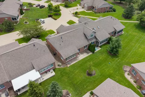 View/Area - 5 Spring Ridge Cir, Bloomington, IL 61704 photo 4 of 7