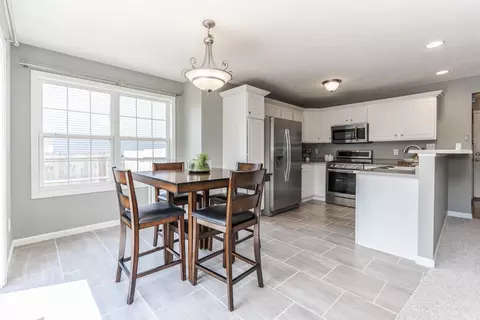 513 Wild Turkey Ln, Normal, IL 61761 photo 5