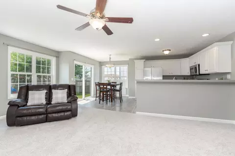 513 Wild Turkey Ln, Normal, IL 61761 photo 9