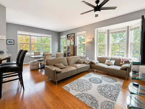 Living - 394 Broadmoor Ln, Bartlett, IL 60103 photo 1 of 6