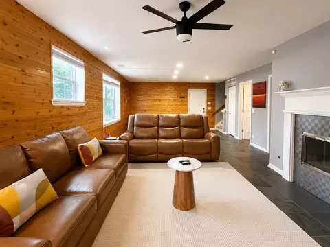 Living - 394 Broadmoor Ln, Bartlett, IL 60103 photo 6 of 6
