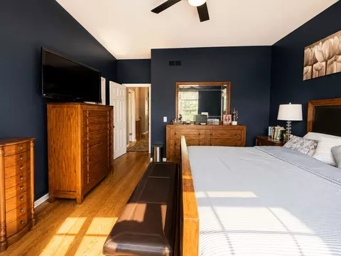 Bedroom - 394 Broadmoor Ln, Bartlett, IL 60103 photo 3 of 3