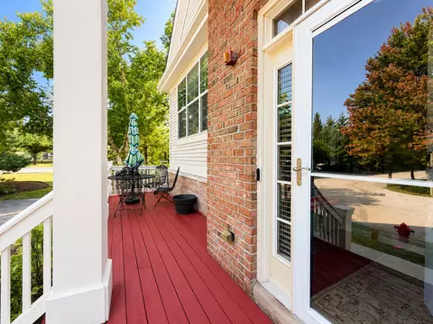Exterior - 394 Broadmoor Ln, Bartlett, IL 60103 photo 4 of 5