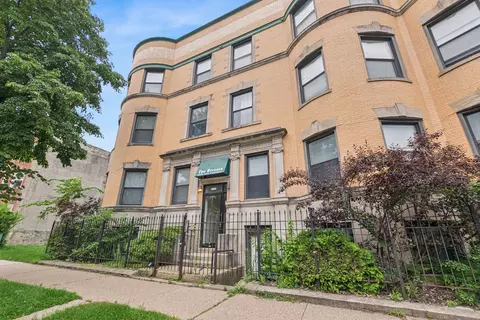 4614 S Calumet Ave #3S, Chicago, IL 60653