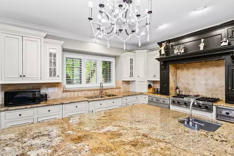 Kitchen - 610 Grant Ct, Burr Ridge, IL 60527 photo 1 of 2