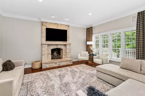 Living - 610 Grant Ct, Burr Ridge, IL 60527 photo 2 of 3