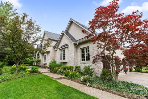 Exterior - 610 Grant Ct, Burr Ridge, IL 60527 photo 2 of 10
