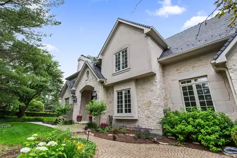 Exterior - 610 Grant Ct, Burr Ridge, IL 60527 photo 3 of 10