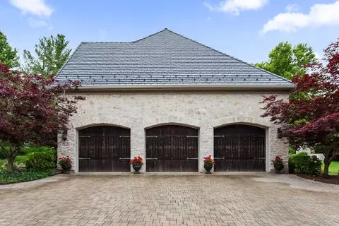 Exterior - 610 Grant Ct, Burr Ridge, IL 60527 photo 5 of 10