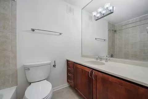 30 E Huron St #2406, Chicago, IL 60611 photo 12
