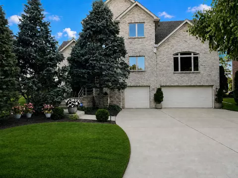 1268 N Palos Ave, Palatine, IL 60067