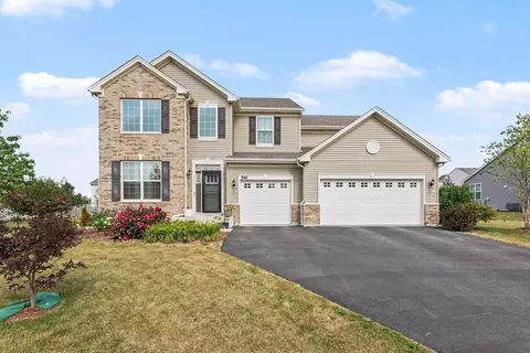 541 Ashworth Ln, Yorkville, IL 60560