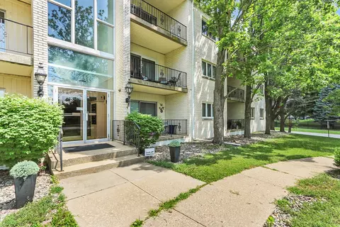 1004 E Harding Dr #304, Urbana, IL 61801
